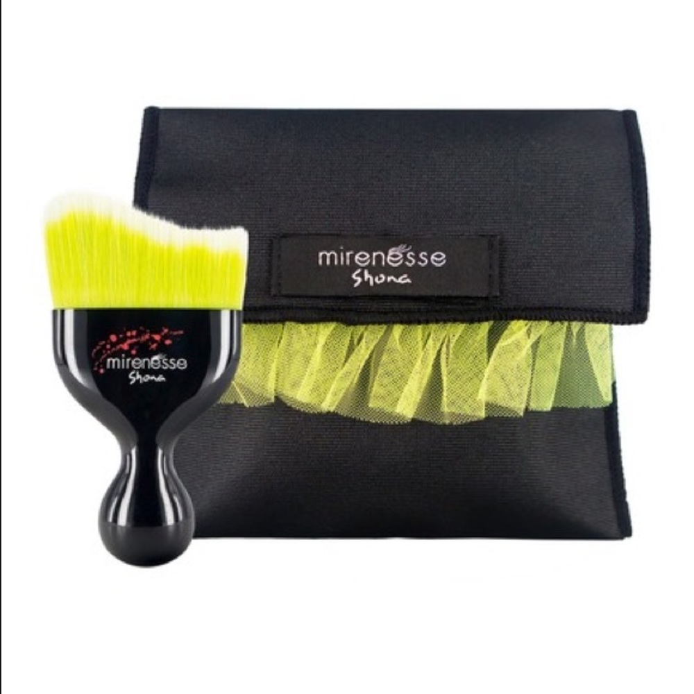 🐘 Mirenesse Vegan Powder Brush